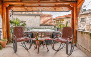 Stunning Apartment In Kastav With Jacuzzi